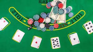 Live dealer Hot Pot table with community cards and betting positions on okgas21 login